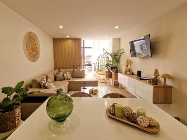 Apartamento, Amora