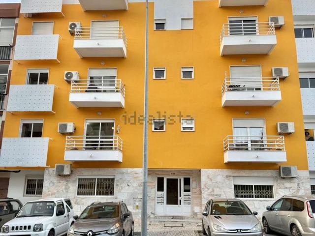Apartamento, Amora