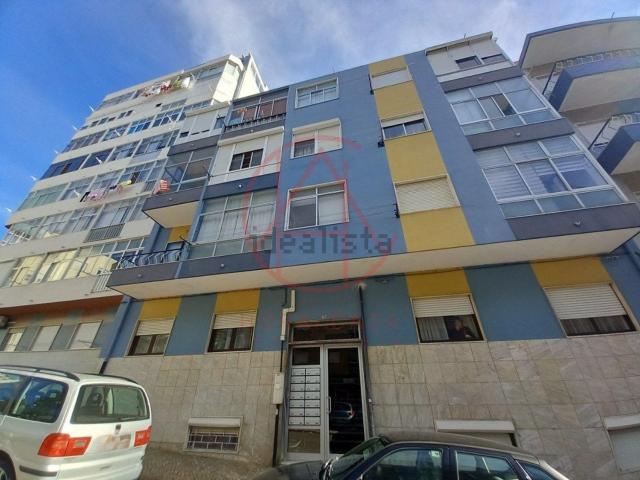 Apartamento, Amora