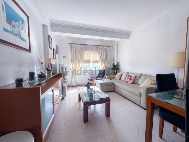 Apartamento, Amora