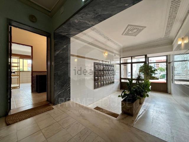 Apartamento, Amora