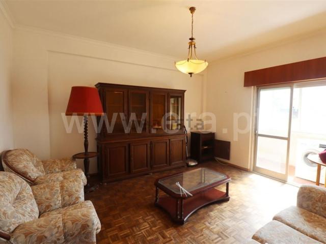 Apartamento, Amora