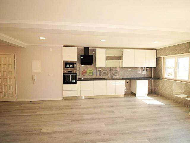 Apartamento, Amora