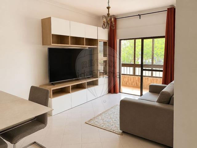 Apartamento, Amora