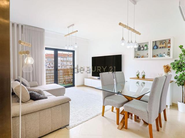 Apartamento, Amora