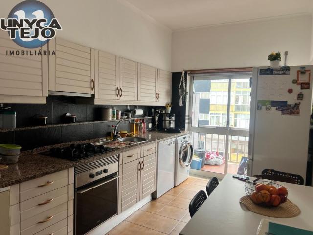 Apartamento, Amora