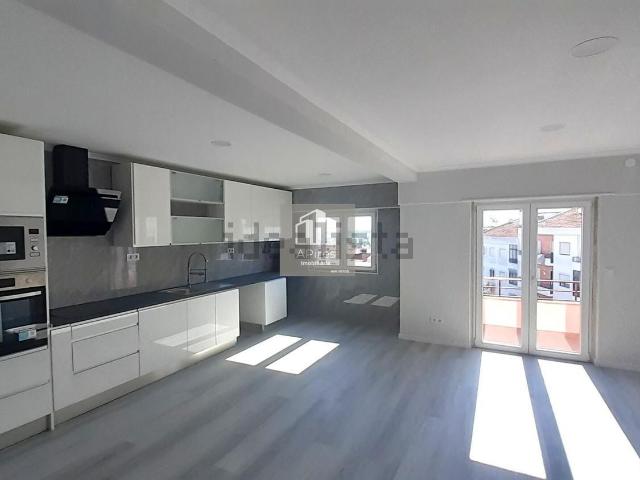 Apartamento, Amora