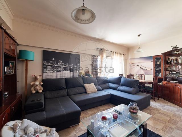 Apartamento, Amora