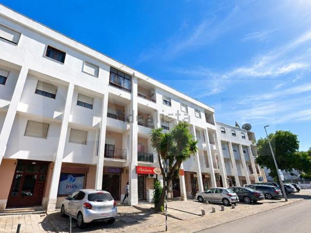Apartamento, Amora