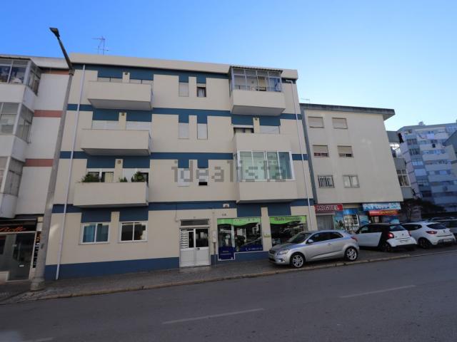 Apartamento, Amora