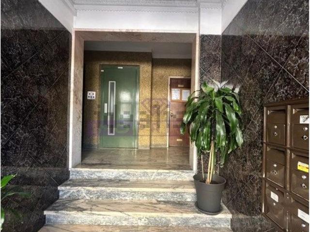 Apartamento, Amora