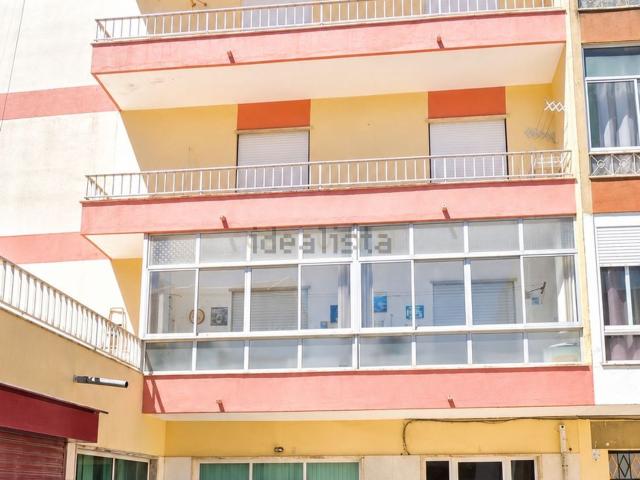 Apartamento, Amora