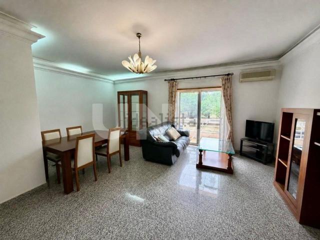 Apartamento, Amora