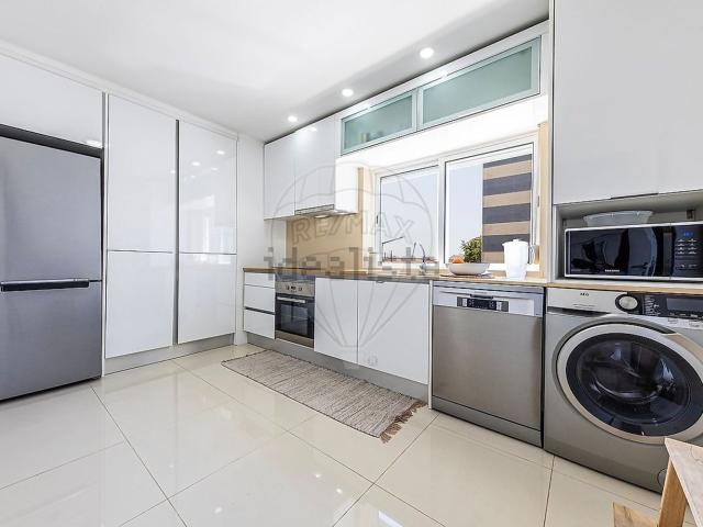 Apartamento, Amora