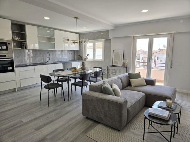 Apartamento, Amora
