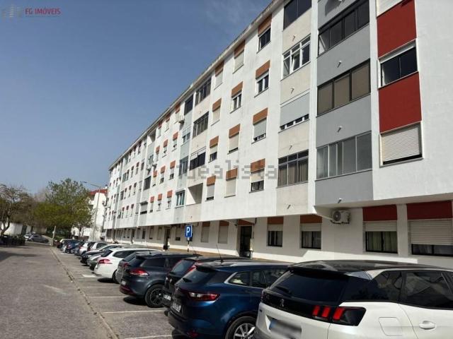 Apartamento, Amora