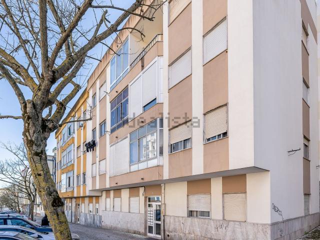 Apartamento, Amora