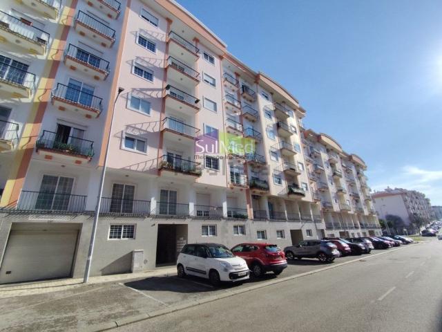 Apartamento, Amora