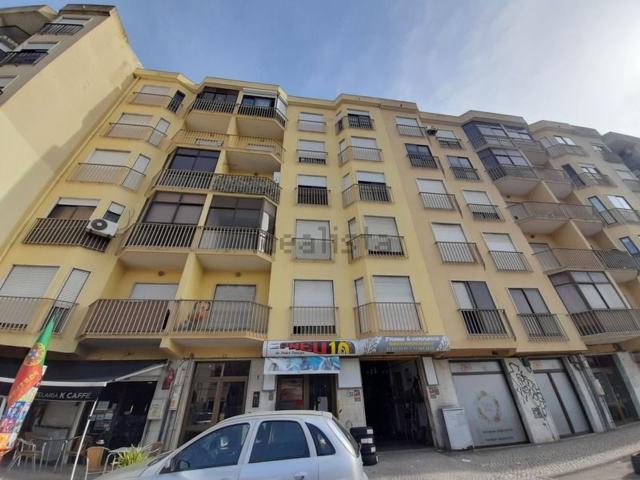 Apartamento, Amora