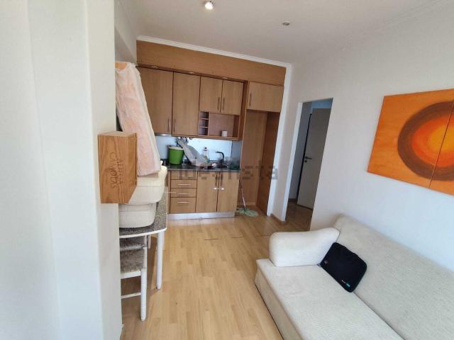 Apartamento, Amora