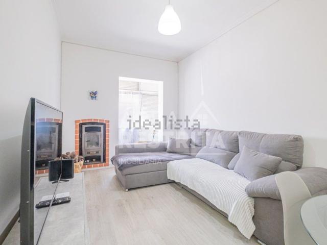 Apartamento, Amora