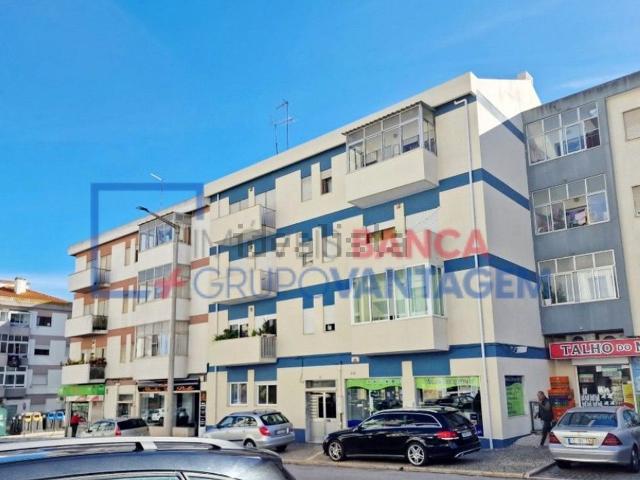 Apartamento, Amora