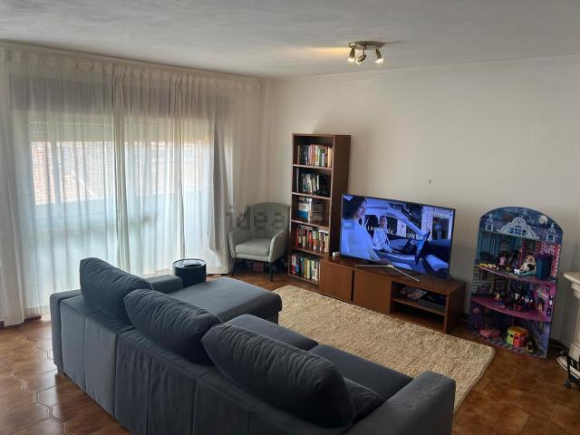 Apartamento, Amora