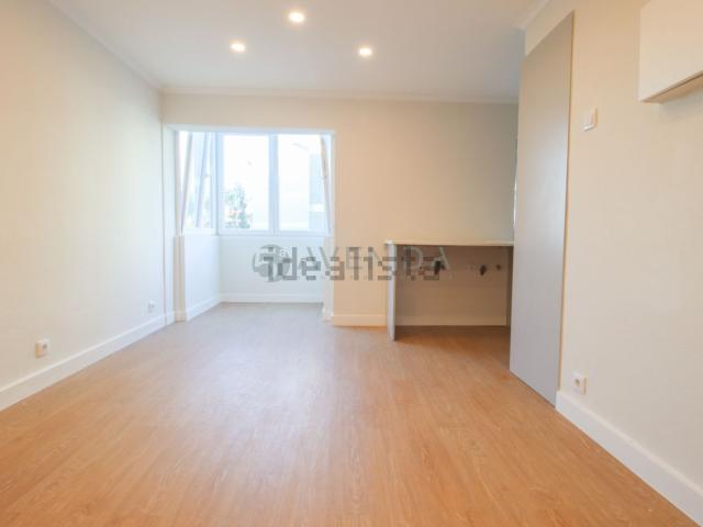 Apartamento, Amora