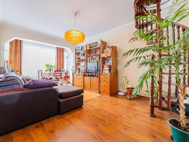 Apartamento, Amora