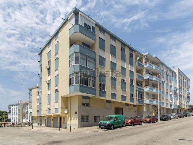 Apartamento, Amora