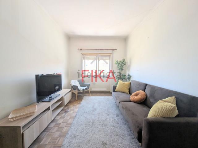 Apartamento, Amora