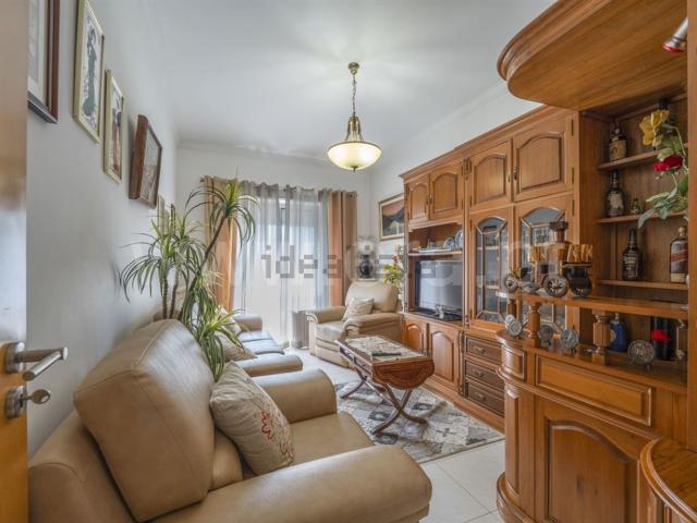 Apartamento, Amora