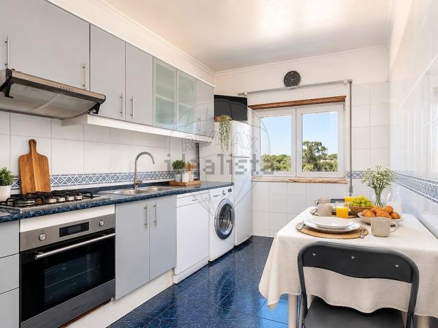 Apartamento, Amora