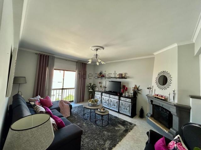 Apartamento, Amora