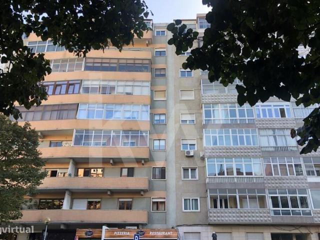 T5 na Avenida Columbano Bordalo Pinheiro Reduo de preo de 10%