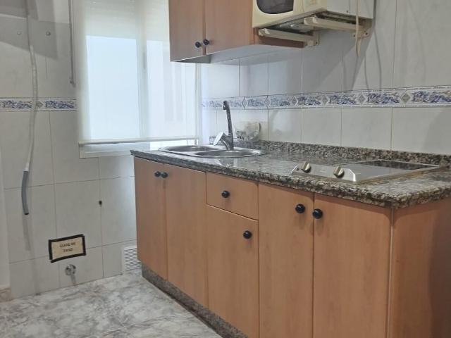 APARTAMENTO AMUEBLADO CON ASCENSOR JUNTO A LA ESTACION DE RENFE