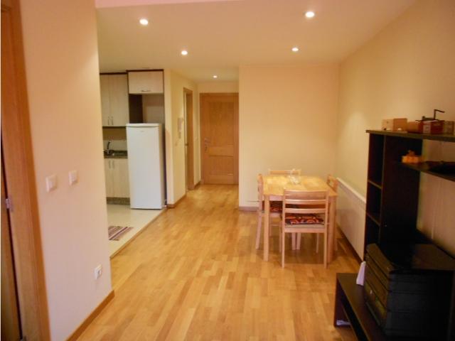 Apartamento amueblado con garaje
