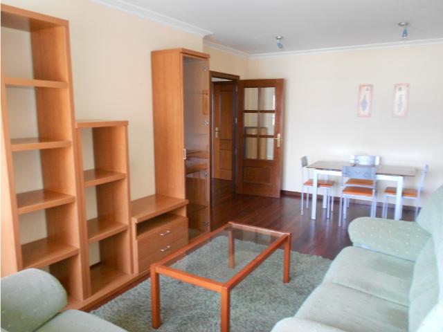 Apartamento amueblado con garaje