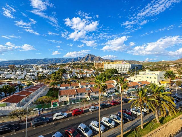 Apartamento Amueblado en Playa de las Américas Ideal para Disfrutar del Clima Canario