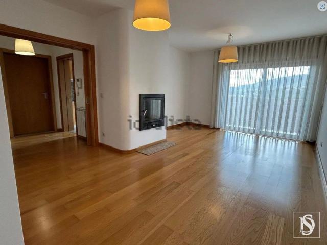 Apartamento, Arouca e Burgo