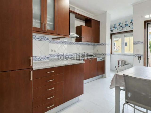 Apartamento, Aradas