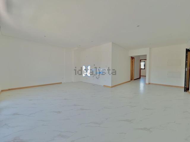 Apartamento, Arco de Baúlhe e Vila Nune