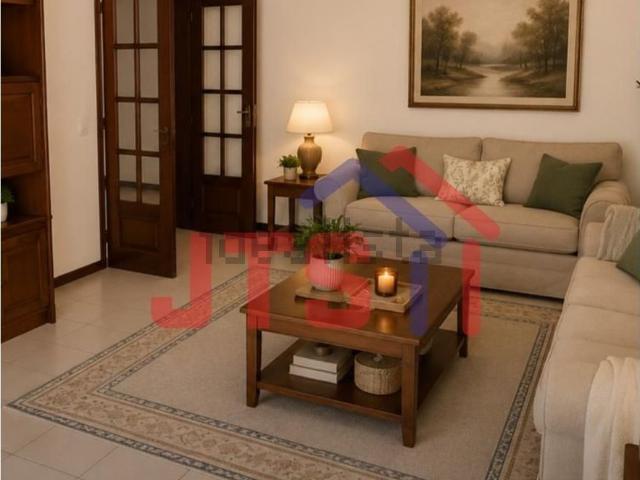 Apartamento, Arcos e Mogofores