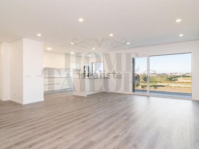 Apartamento, Atalaia e Alto Estanqueiro Jardia