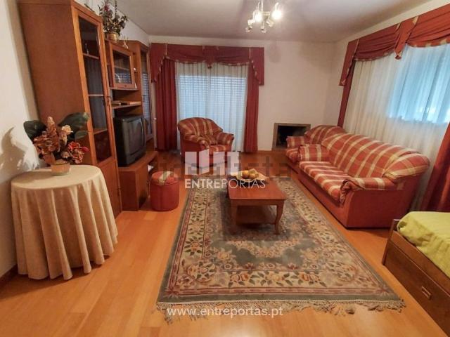 Apartamento, Aver o Mar Amorim Terroso