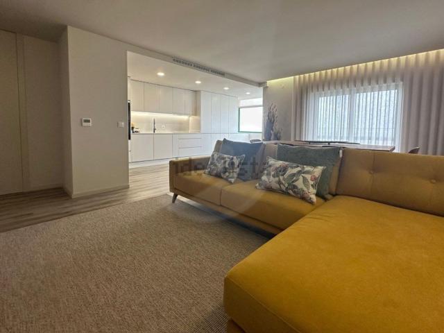 Apartamento, Aver o Mar Amorim Terroso