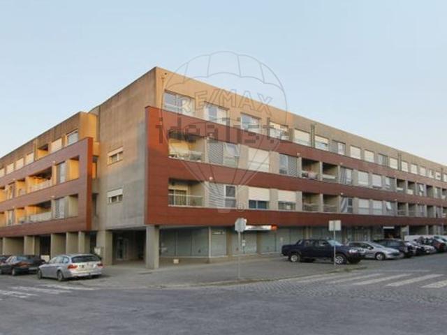 Apartamento, Aves