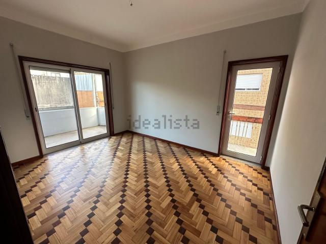 Apartamento, Baguim do Monte