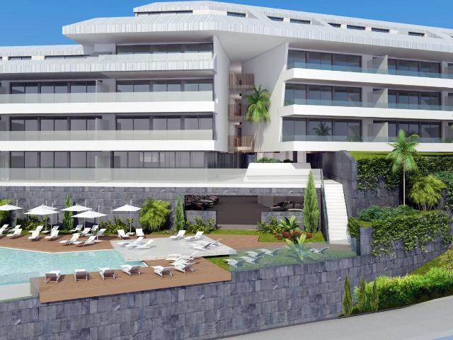 Apartamento bajo de 2 dormitorios y 2 baños en Torreblanca, Fuengirola