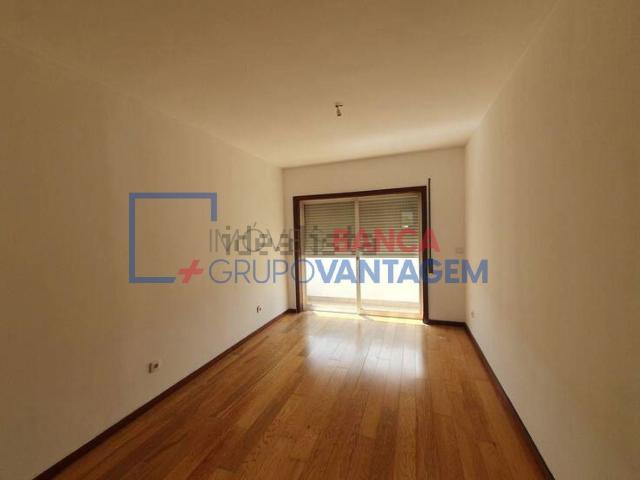 Apartamento, Campo e Sobrado